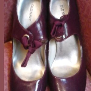 Women's Closed Toe Shoes